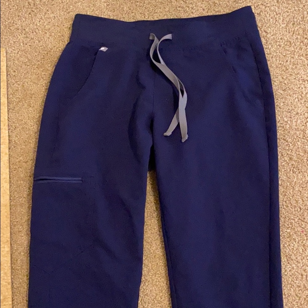 2 PAIRS FIGS JOGGERS Zamora and Kade pants XSMALL